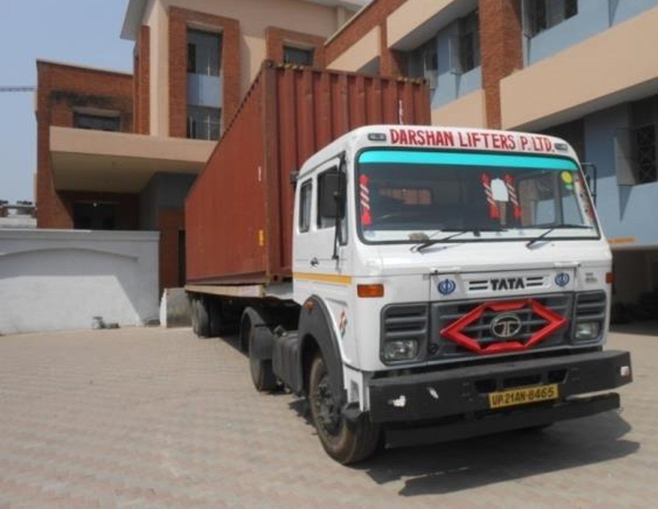 Communication & Reporting Rhythm